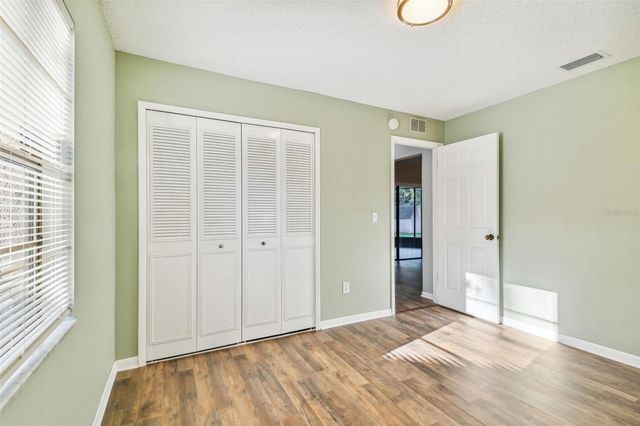 1010 RIFLECREST AVENUE, Valrico, FL 33594