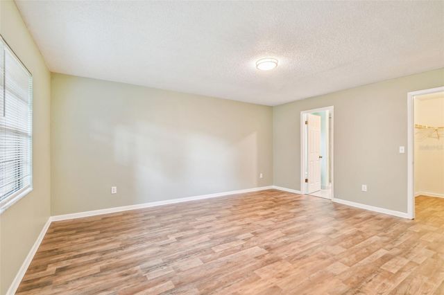 1010 RIFLECREST AVENUE, Valrico, FL 33594