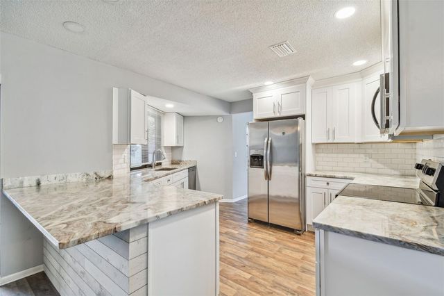1010 RIFLECREST AVENUE, Valrico, FL 33594
