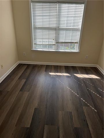 4021 Howell Park Road, Duluth, GA 30096