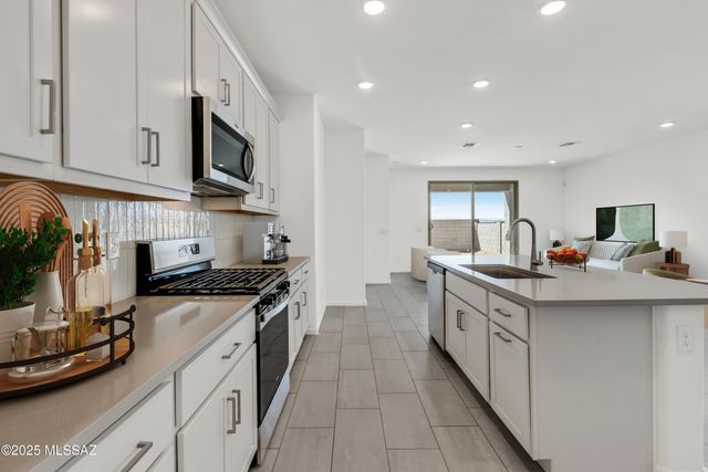 5924 E Jayden Lane, Tucson, AZ 85756