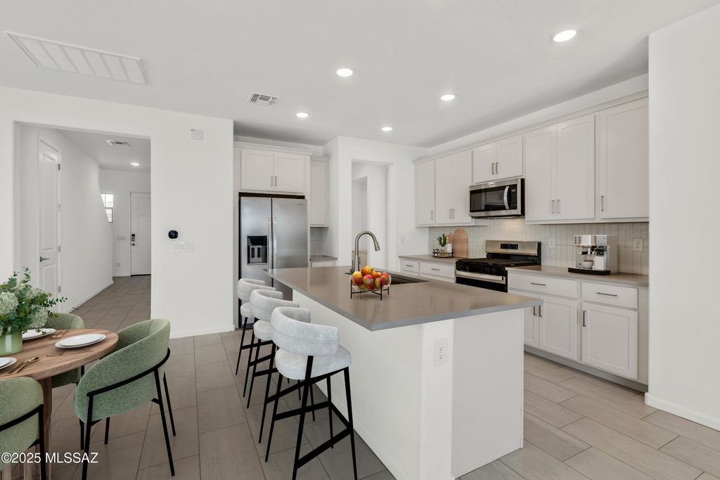 5924 E Jayden Lane, Tucson, AZ 85756