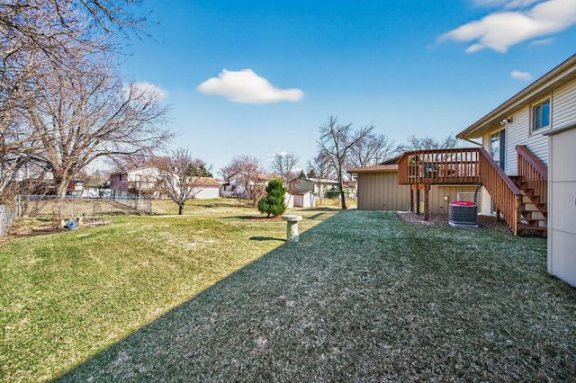 8340 Jersey Avenue N, Brooklyn Park, MN 55445