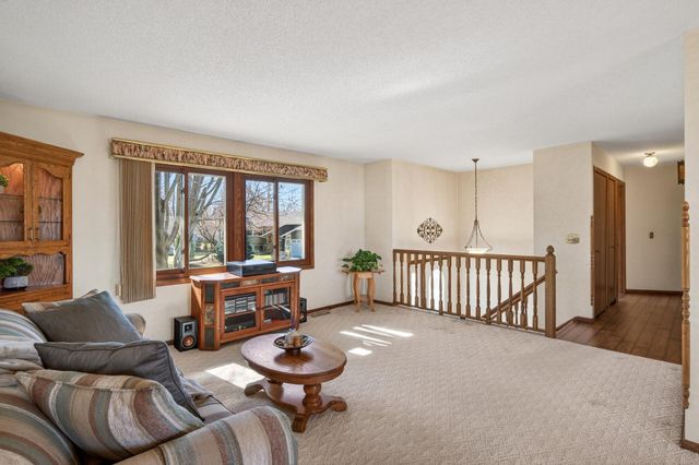 8340 Jersey Avenue N, Brooklyn Park, MN 55445