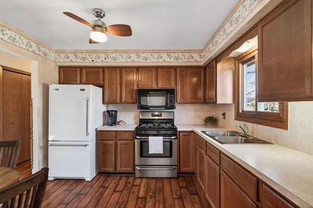 8340 Jersey Avenue N, Brooklyn Park, MN 55445