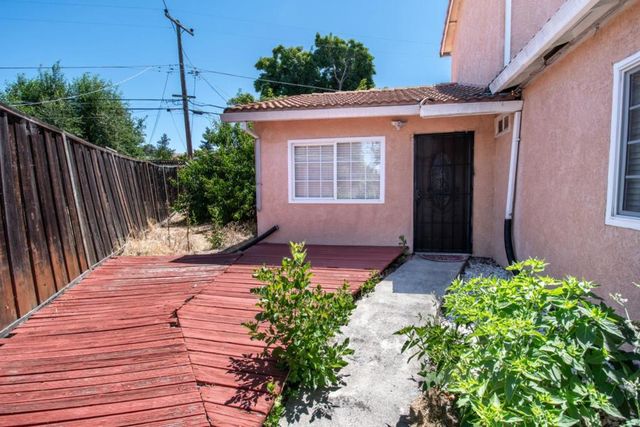 1483 Mercury Court, Milpitas, CA 95035