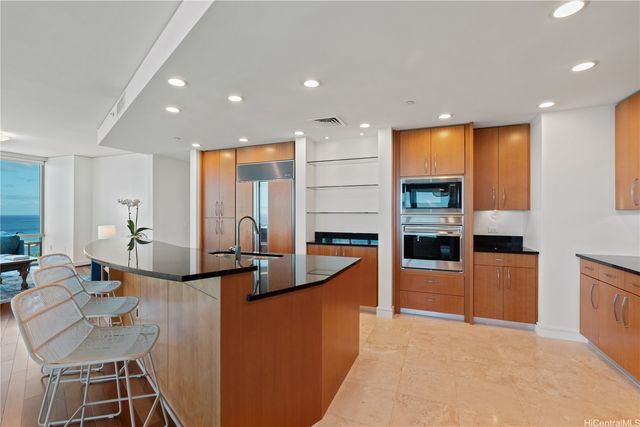 1288 Ala Moana Boulevard 31D, Honolulu, HI 96814