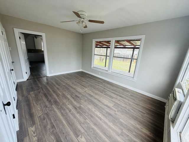 209 Hollywood Street, Coleman, TX 76834