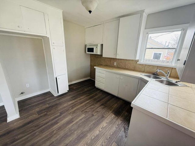 209 Hollywood Street, Coleman, TX 76834