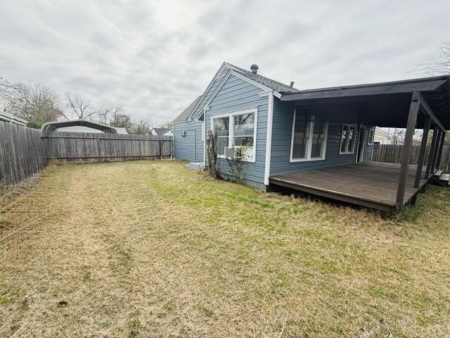 209 Hollywood Street, Coleman, TX 76834