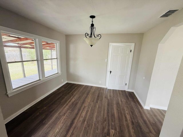 209 Hollywood Street, Coleman, TX 76834