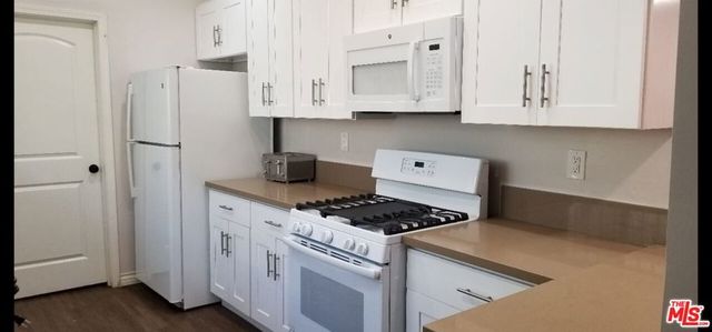 3582 S Budlong Avenue, Los Angeles, CA 90007