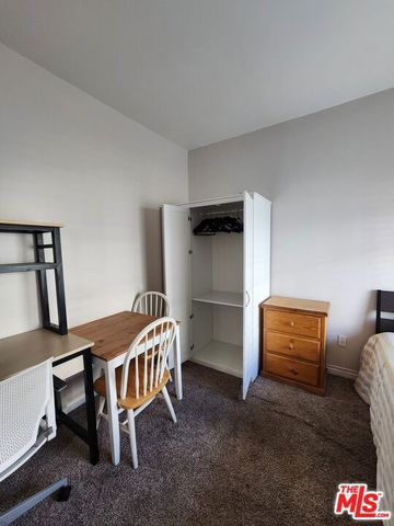 3582 S Budlong Avenue, Los Angeles, CA 90007