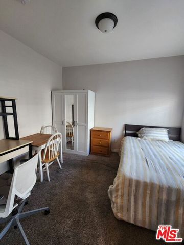 3582 S Budlong Avenue, Los Angeles, CA 90007