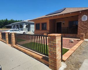3582 S Budlong Avenue, Los Angeles, CA 90007