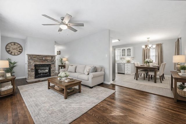 206 IVY Drive, Council Bluffs, IA 51503