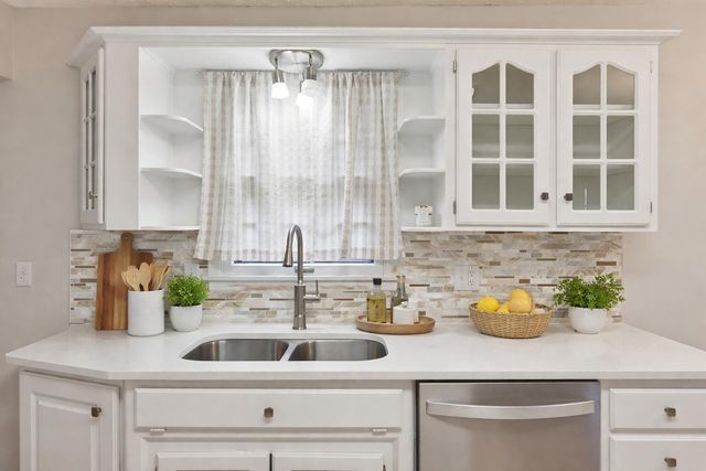 206 IVY Drive, Council Bluffs, IA 51503