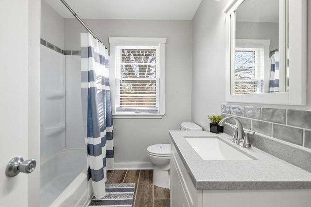 206 IVY Drive, Council Bluffs, IA 51503