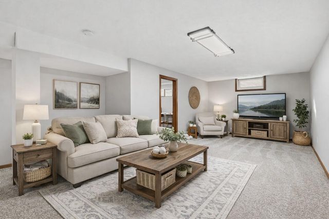 206 IVY Drive, Council Bluffs, IA 51503