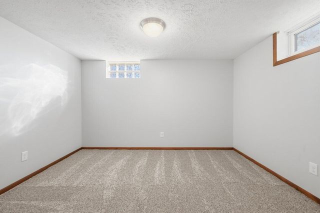 206 IVY Drive, Council Bluffs, IA 51503