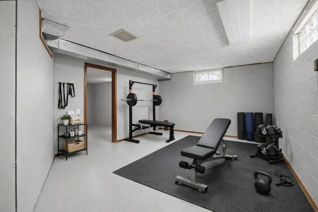 206 IVY Drive, Council Bluffs, IA 51503