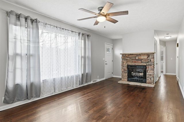 206 IVY Drive, Council Bluffs, IA 51503