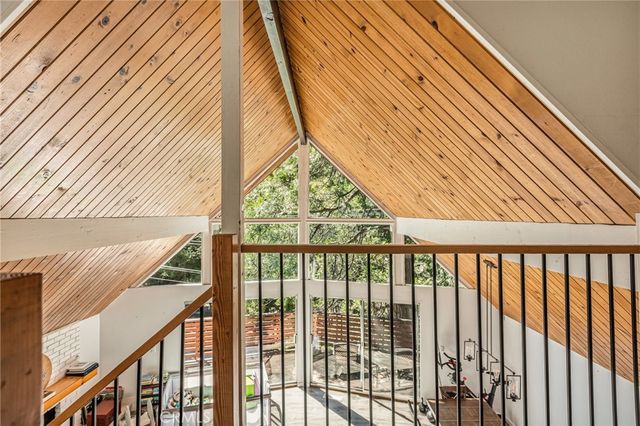 316 Pioneer Road, Lake Arrowhead, CA 92352