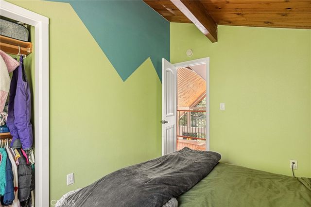 316 Pioneer Road, Lake Arrowhead, CA 92352