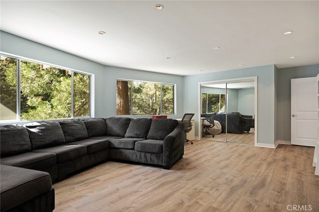 316 Pioneer Road, Lake Arrowhead, CA 92352