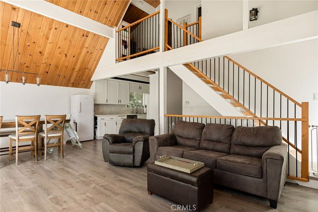 316 Pioneer Road, Lake Arrowhead, CA 92352