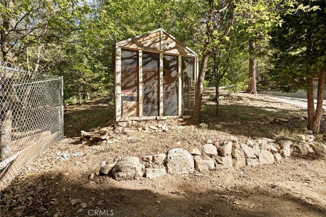316 Pioneer Road, Lake Arrowhead, CA 92352