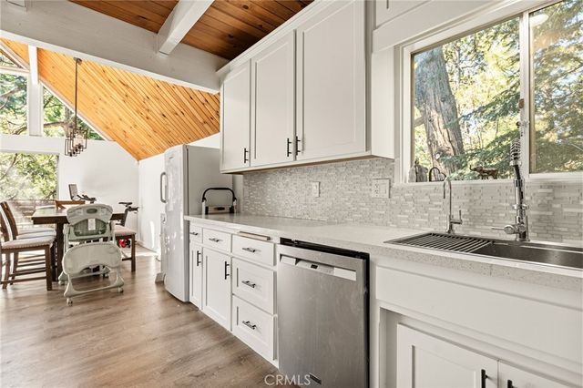 316 Pioneer Road, Lake Arrowhead, CA 92352