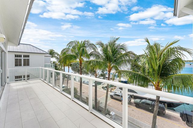 180 Lake Drive 2204, Palm Beach Shores, FL 33404