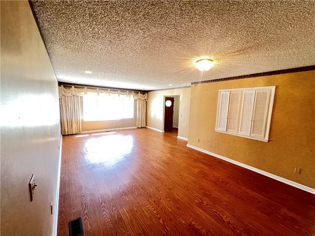 1402 Westwood Avenue, Springdale, AR 72764