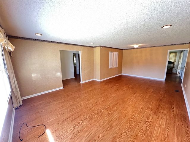 1402 Westwood Avenue, Springdale, AR 72764