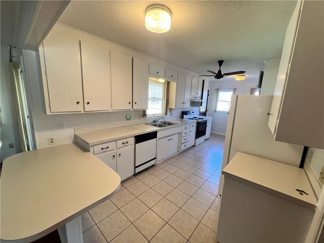 1402 Westwood Avenue, Springdale, AR 72764