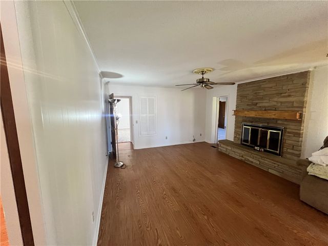 1402 Westwood Avenue, Springdale, AR 72764