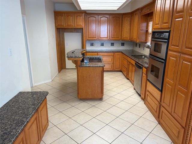1403 Lakeshore Drive, Irving, TX 75060