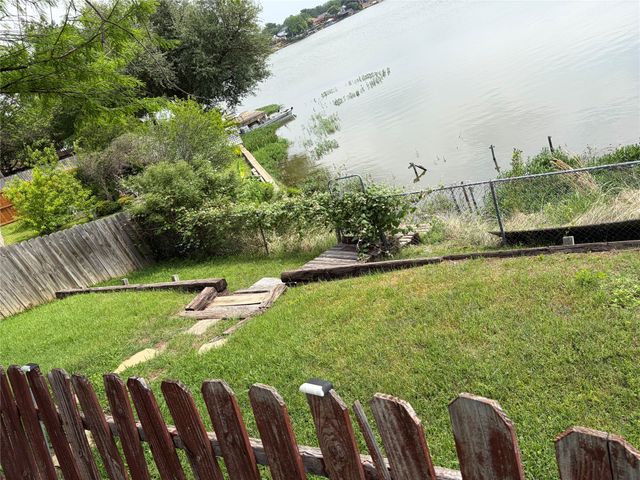 1403 Lakeshore Drive, Irving, TX 75060