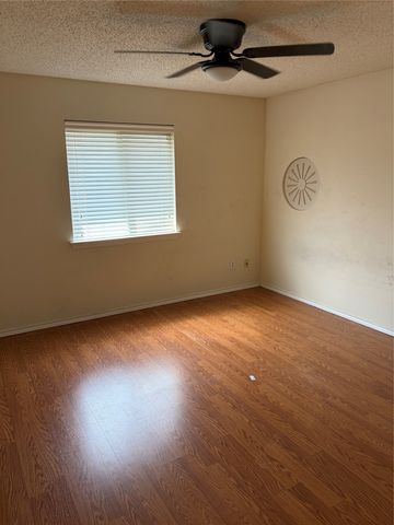 1403 Lakeshore Drive, Irving, TX 75060