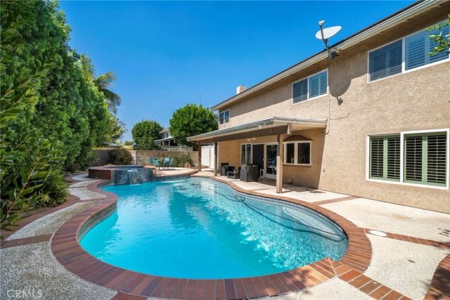 11302 Pennell Circle, Fountain Valley, CA 92708