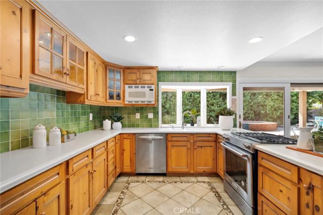 11302 Pennell Circle, Fountain Valley, CA 92708