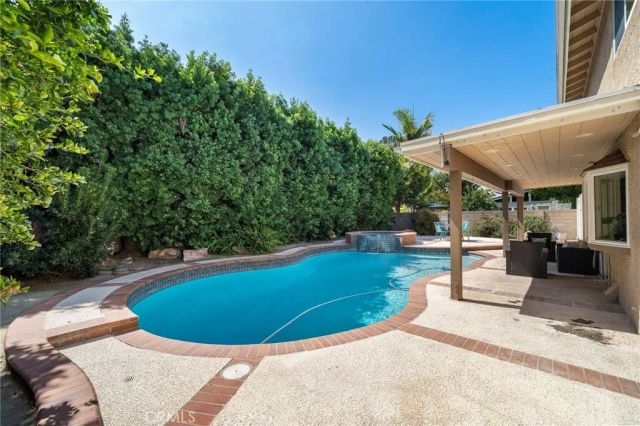 11302 Pennell Circle, Fountain Valley, CA 92708