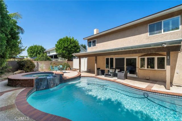 11302 Pennell Circle, Fountain Valley, CA 92708