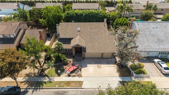 11302 Pennell Circle, Fountain Valley, CA 92708