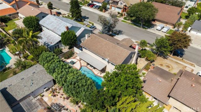 11302 Pennell Circle, Fountain Valley, CA 92708