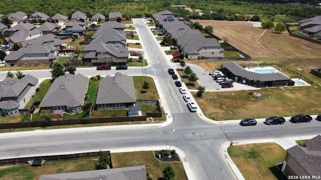 672 Ridgemeadow Dr, New Braunfels, TX 78130