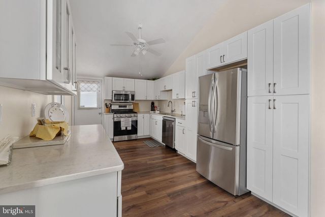 222 SHORE DR, Colonial Beach, VA 22443