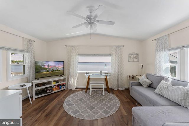 222 SHORE DR, Colonial Beach, VA 22443