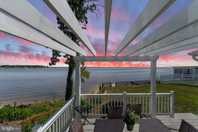 222 SHORE DR, Colonial Beach, VA 22443